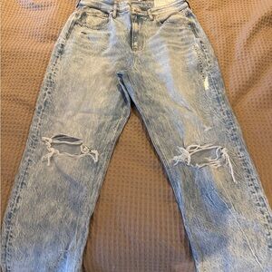 American Eagle Outfitters Women's Faded Blue Jeans